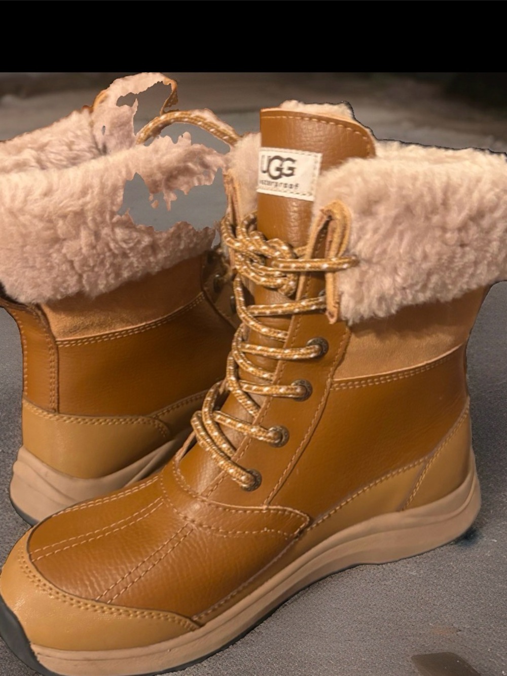 UGG Zaylee Boot in chestnut waterproof leather fluffy shearling-trim cuff Sz 7.5 - Picture 4 of 7